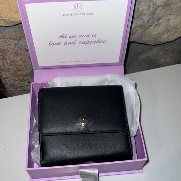 NWT Femme De Cupcakes Black Compact Bifold Wallet - Picture 2 of 7